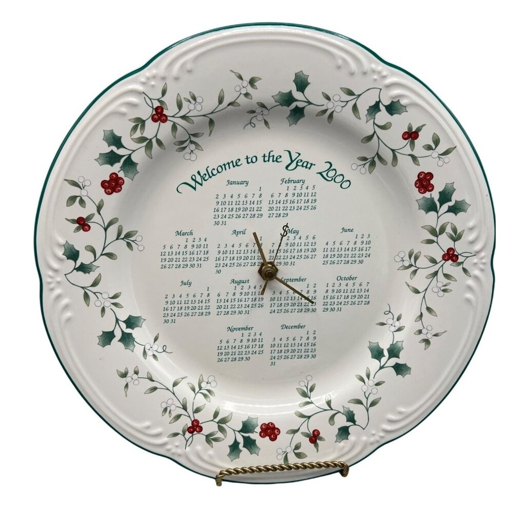 Pfaltzgraff Winterberry Plate Clock Calendar Year 2000 Millennium Super Rare HTF